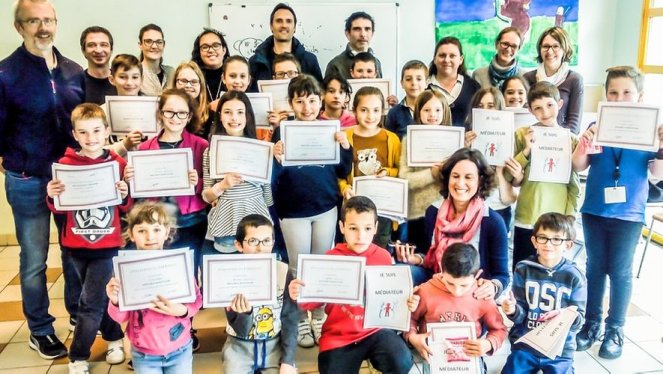 Les élèves qui souhaiteront faire appel aux jeunes médiateurs pourront maintenant résoudre sans violence leurs conflits.